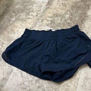 navy blue lululemon short hotty hot